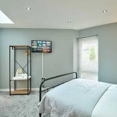 Ironbridge Townhouse With Roof Terrace And Parking Villa Exterior photo