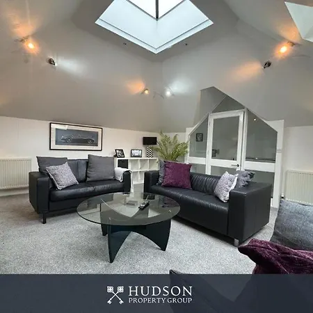 Ironbridge Townhouse With Roof Terrace And Parking Villa Exterior photo