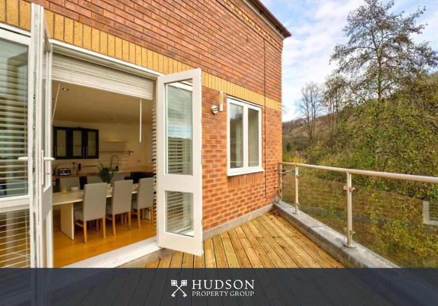 Townhouse With Roof Terrace And Parking Holiday home Ironbridge